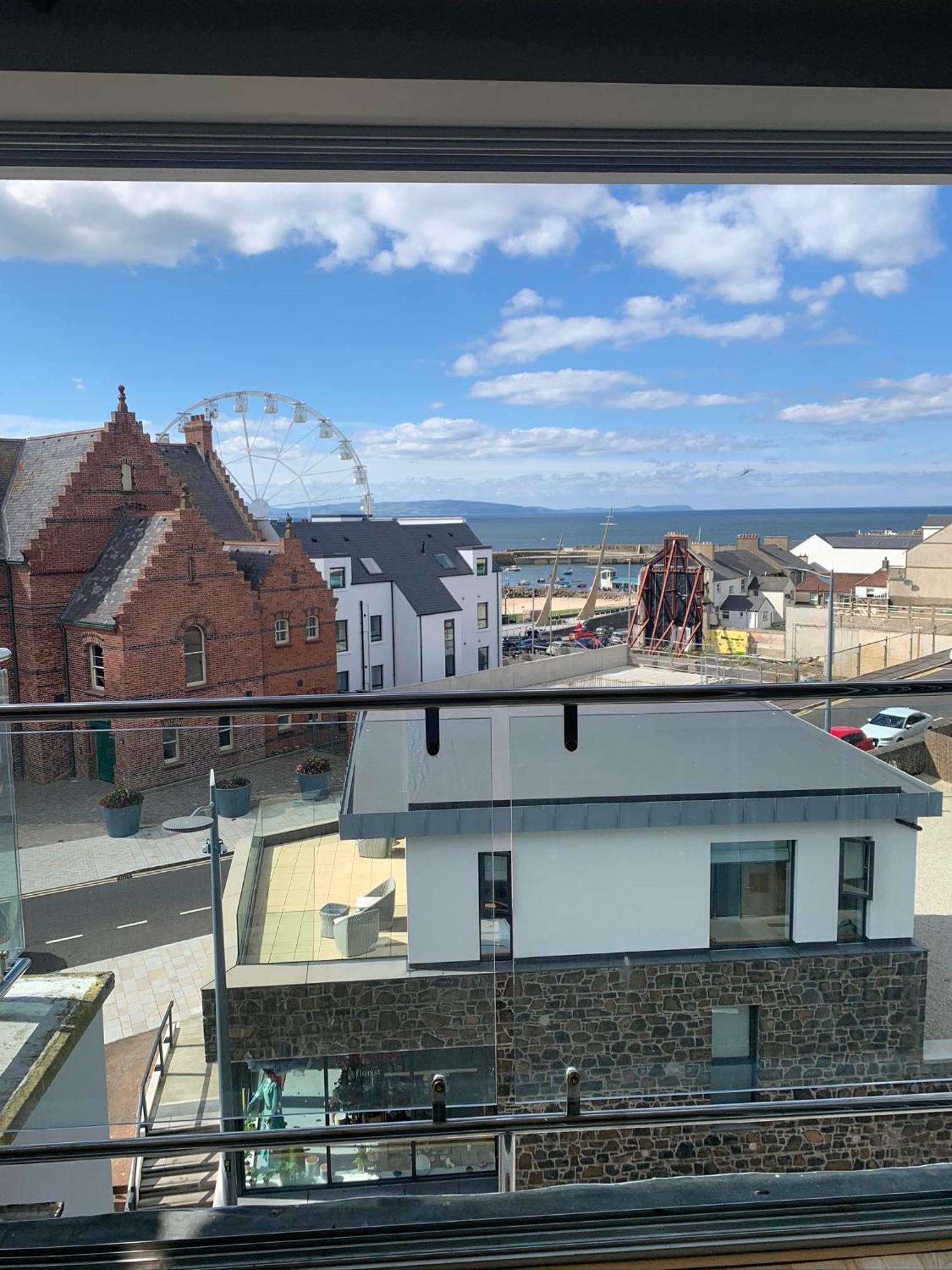 Penthouse Apartment - Town Centre, Sea Views, Secure Parking Portrush Ngoại thất bức ảnh