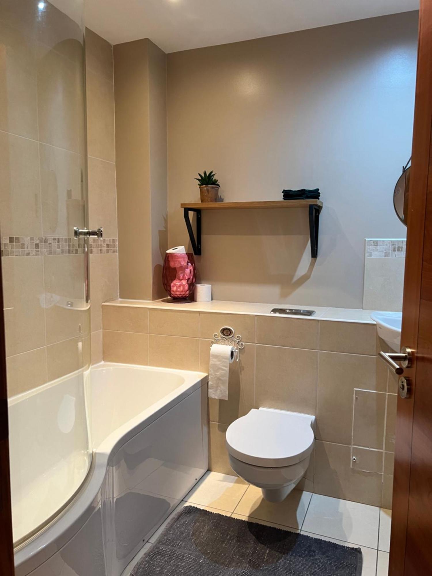 Penthouse Apartment - Town Centre, Sea Views, Secure Parking Portrush Ngoại thất bức ảnh